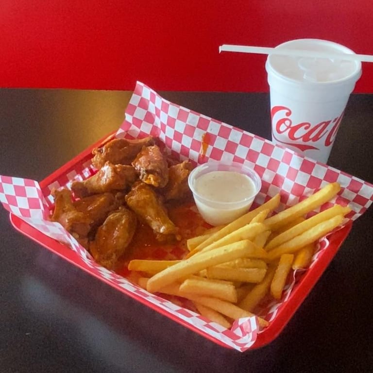 Delicious Boneless Wings for Every Appetite